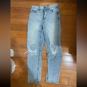 american eagle light wash mom jeans